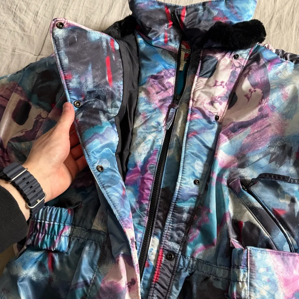 Vintage Polaris Snowmobile Puffer Jacket Thermoloft Abstract Map‎ Print